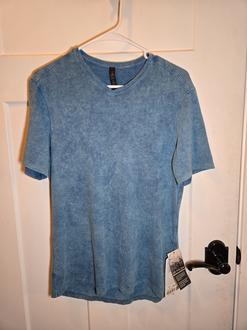 lululemon Men's Faded Blue V-Neck Short Sleeve Tee